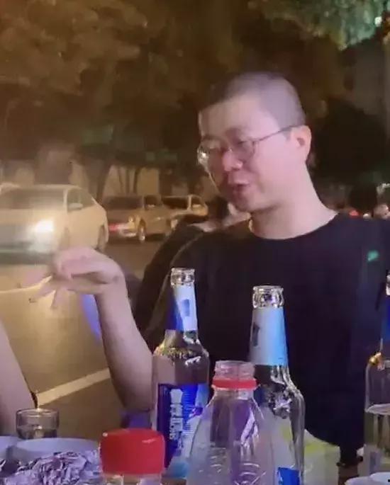 娱乐吃瓜酱浪漫喝酒,娱乐吃瓜酱的醉人时光